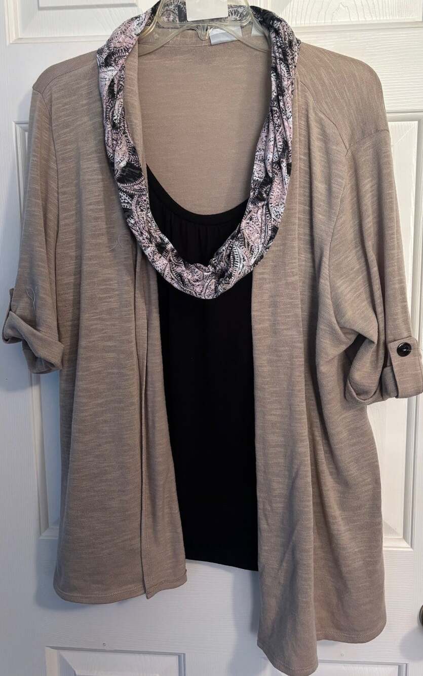 Kim Rogers Curvy Top Womens 2X Beige Cardigan Black Cami Attached Paisley Scarf